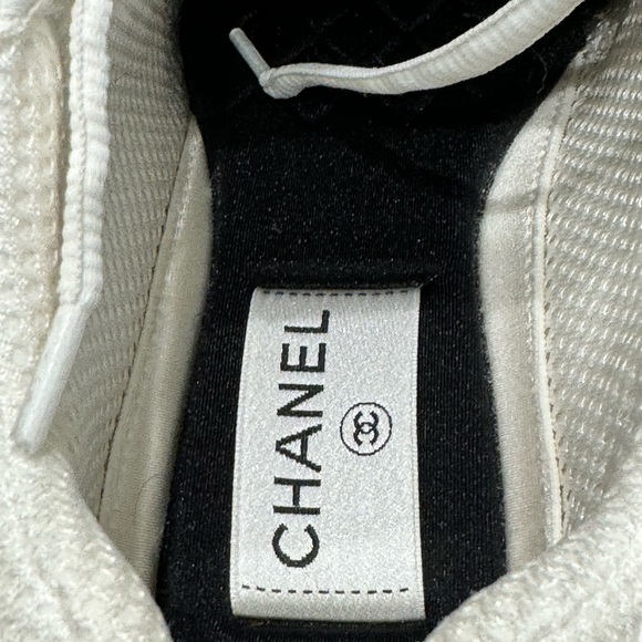 CHANEL White and Gold Sneaker - Picture 7 of 15